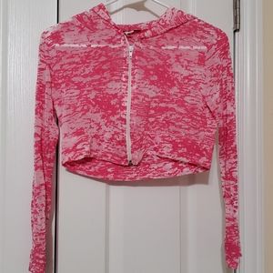 Teenagers or petite  ladies tie-die short t.shirt with long sleeves